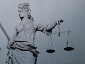 Statue représentant la justice.