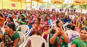 Des femmes leaders se réunissent à Gujarat, dans l'ouest de l'Inde.